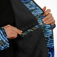 Wet Cheetah Blanket Cloak in Blue