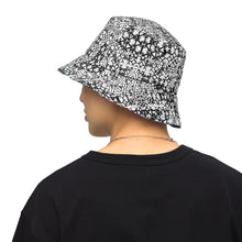 A Passing Vice \ Flow Getter Reversible Bucket Hat