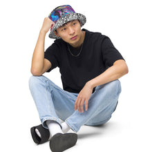 A Passing Vice \ Flow Getter Reversible Bucket Hat