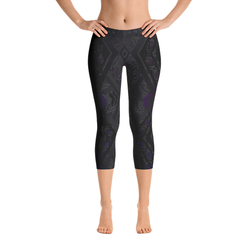 Black Pearl Capri Leggings